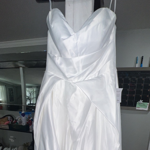 NWT -Lifetime of Love White Satin Strapless A-Line Gown size 8 - Picture 6 of 10